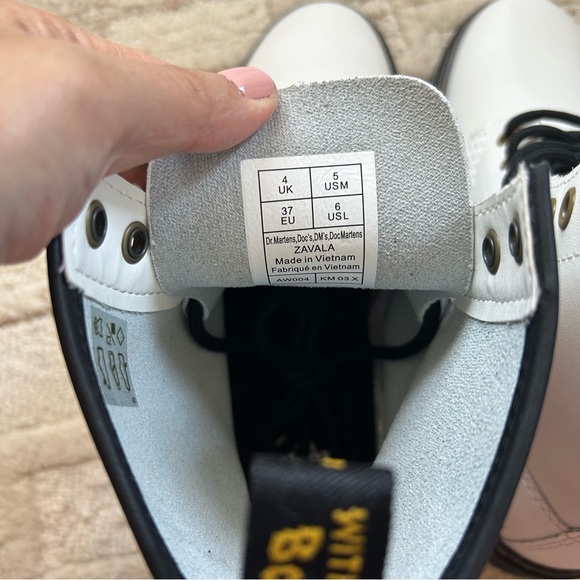 NIB Dr. Martens Soft Leather Zavala Lace-Up Boots White 37 - Picture 8 of 8